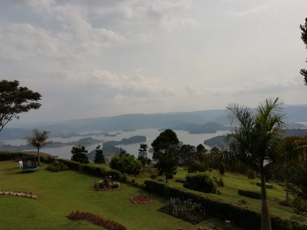 lake bunyonyi